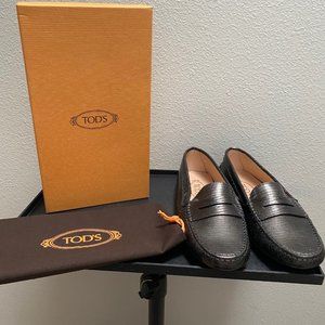 Tod's Gommini Mocassino Loafer - Size 39